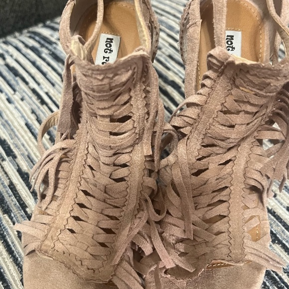 Not Rated, nude open toe wedge shoe - Picture 3 of 4